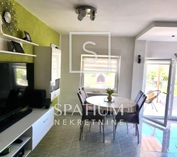 POREČ, DVOSOBNI STAN U PRIZEMLJU SA TERASOM - cover