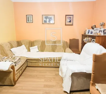 GRIŽANE, OBITELJSKA KUĆA  - cover