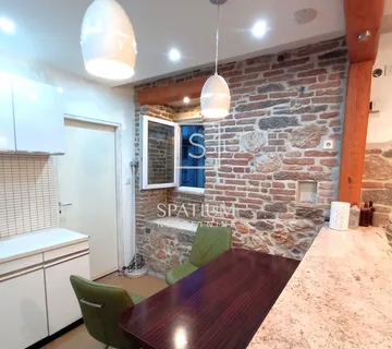 CENTAR, PETEROSOBAN STAN - cover