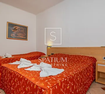 CRIKVENICA, KUĆA NA ODLIČNOJ LOKACIJI - cover