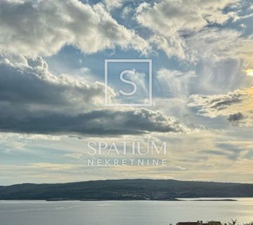 CRIKVENICA, STAN U NOVIJOJ ZGRADI S POGLEDOM NA MORE - cover