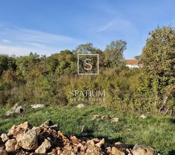 HLAPA, OTOK KRK, GRAĐEVINSKO I POLJOPRIVREDNO ZEMLJIŠTE - cover