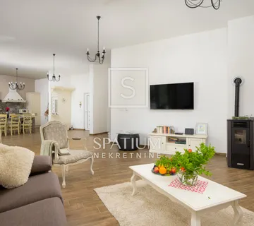 SVETVINČENAT, KUĆA SA BAZENOM - cover