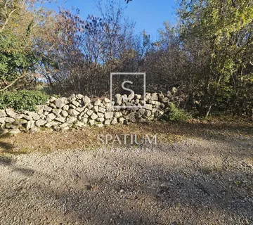 TRIBULJE, OTOK KRK, SAMO KOD NAS ZEMLJIŠTE OD 1046 M2 - cover