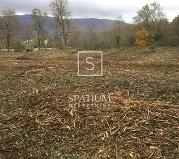 KRŠAN, GRAĐEVINSKO ZEMLJIŠTE U CENTRU - cover