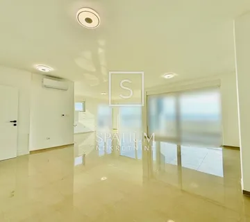 CRIKVENICA, DRAMALJ, PENTHOUSE S PANORAMSKIM POGLEDOM NA MORE - cover