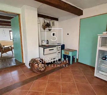 JEZERO SABLJACI, VIKEND KUĆICA U BLIZINI JEZERA - cover