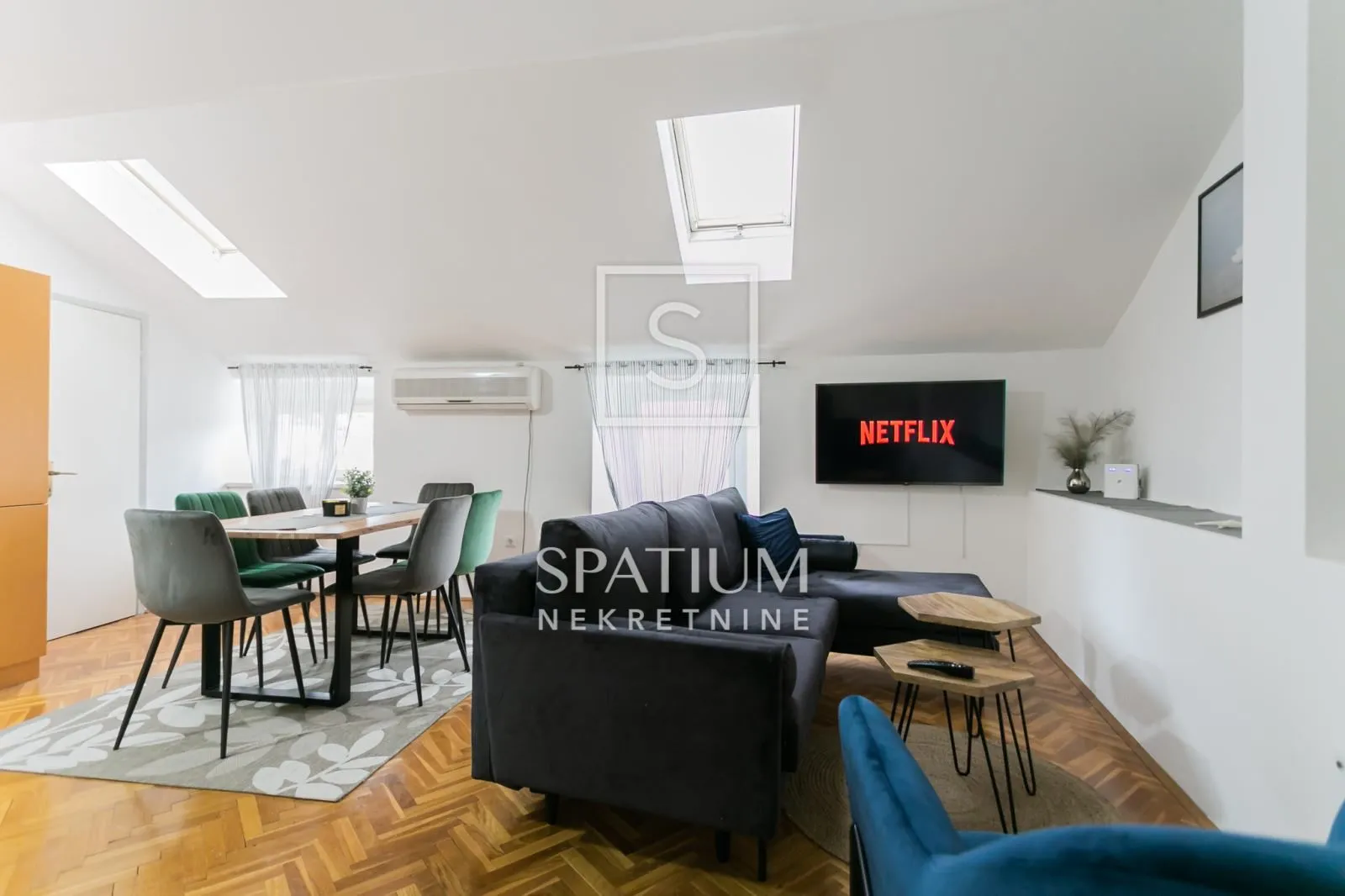 CRIKVENICA, CENTAR, MODERNI STAN 100M OD MORA - cover