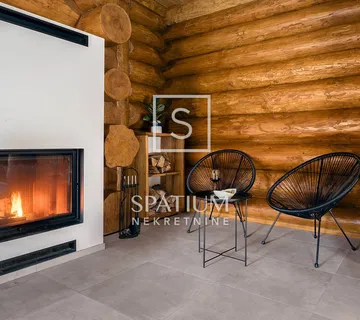 FUŽINE, DRVENA KUĆA ZA ODMOR S UNUTARNJIM BAZENOM - cover