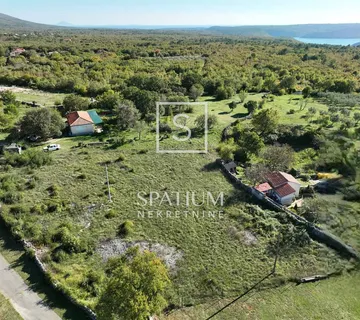 LABIN, OKOLICA, GRAĐEVINSKO ZEMLJIŠTE SA PROJEKTOM I DOZVOLOM - cover