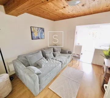 CRIKVENICA, DRAMALJ, STAN S POGLEDOM NA MORE - cover