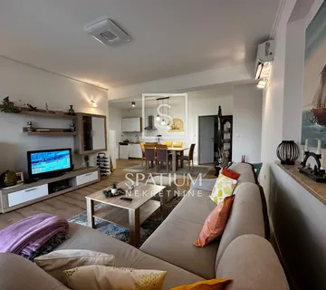 KASTAV, TROSOBAN NOVOUREĐEN STAN - cover