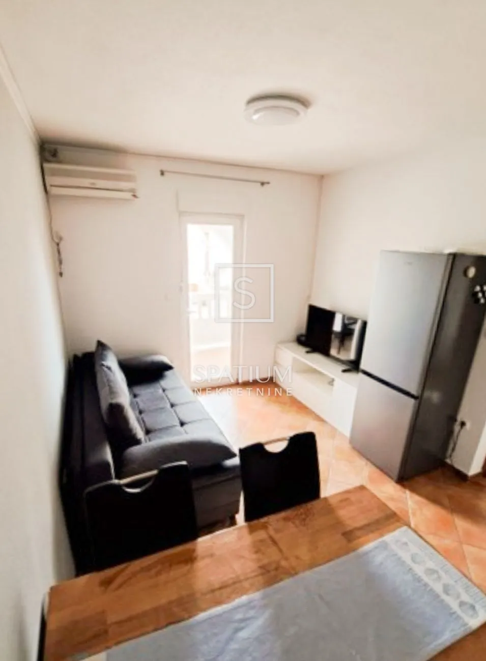 OTOK RAB, BARBAT, STAN S PARKINGOM BLIZU MORA - cover