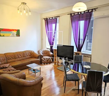 CENTAR, TROSOBAN STAN S DNEVNIM BORAVKOM, ZA NAJAM - cover