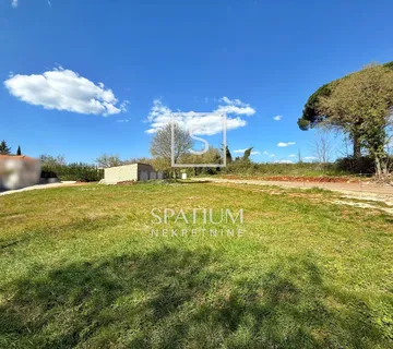 KAŠTELIR, GRAĐEVINSKO ZEMLJIŠTE IDEALNO ZA IZGRADNJU KUĆE ZA ODMOR - cover