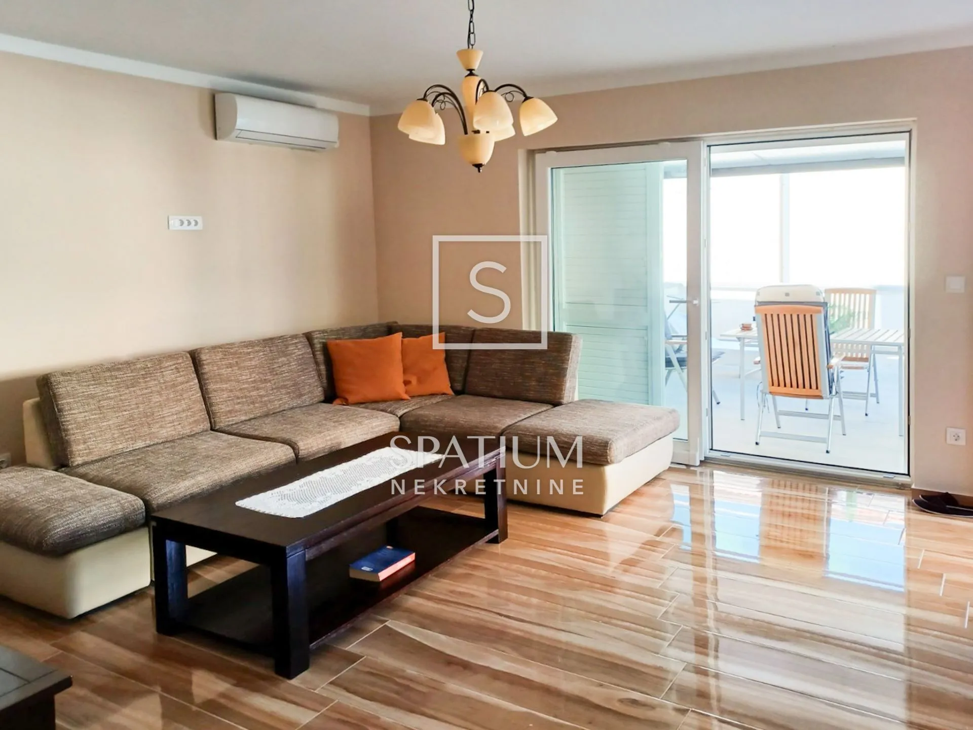 CRIKVENICA, HRUSTA, DVOSOBNI STAN S POGLEDOM NA MORE - cover