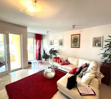 DONJI ZAMET, DVOETAŽNI STAN S PREKRASNIM POGLEDOM - cover