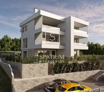 JADRANOVO, KOMFORAN STAN S BAZENOM U NOVOGRADNJI - cover