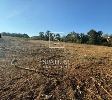 LABIN, GRAĐEVINSKO ZEMLJIŠTE 1071 m2 - cover