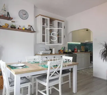 CENTAR, STAN ZA NAJAM - cover