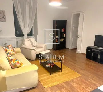 SUŠAK, TROSOBAN STAN U BLIZINI CENTRA - cover