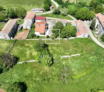 BARBAN, GRAĐEVINSKA PARCELA S POGLEDOM NA OKOLICU - cover