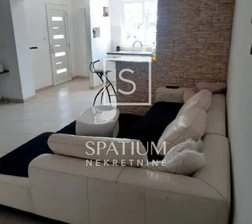 KANTRIDA, SMJEŠTAJ ZA 12 RADNIKA - cover