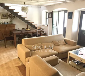 LABIN, ISTARSKA KAMENA KUĆA NA MIRNOJ LOKACIJI - cover