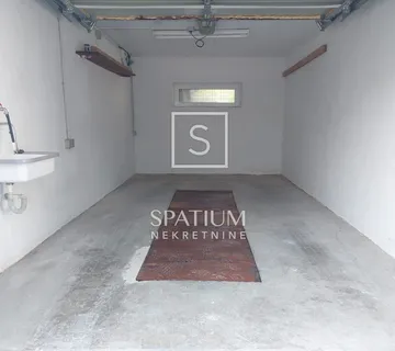 BELVEDER, GARAŽA S VODOM I STRUJOM POVRŠINE 17M2 - cover