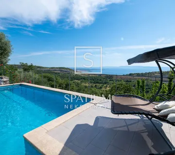 PRAPUTNJAK, STAN SA BAZENOM ZA NAJAM - cover