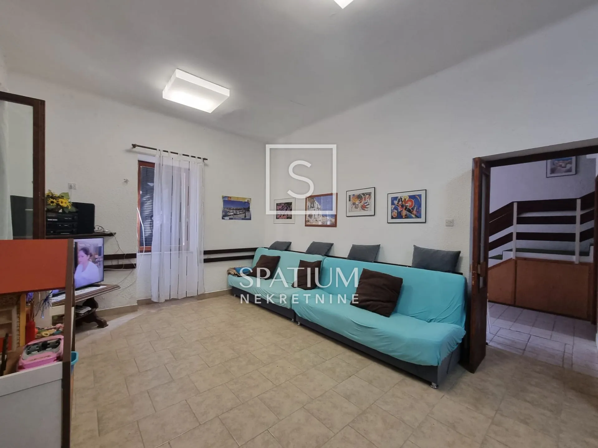 NOVI VINODOLSKI, VILA DRUGI RED DO MORA - cover