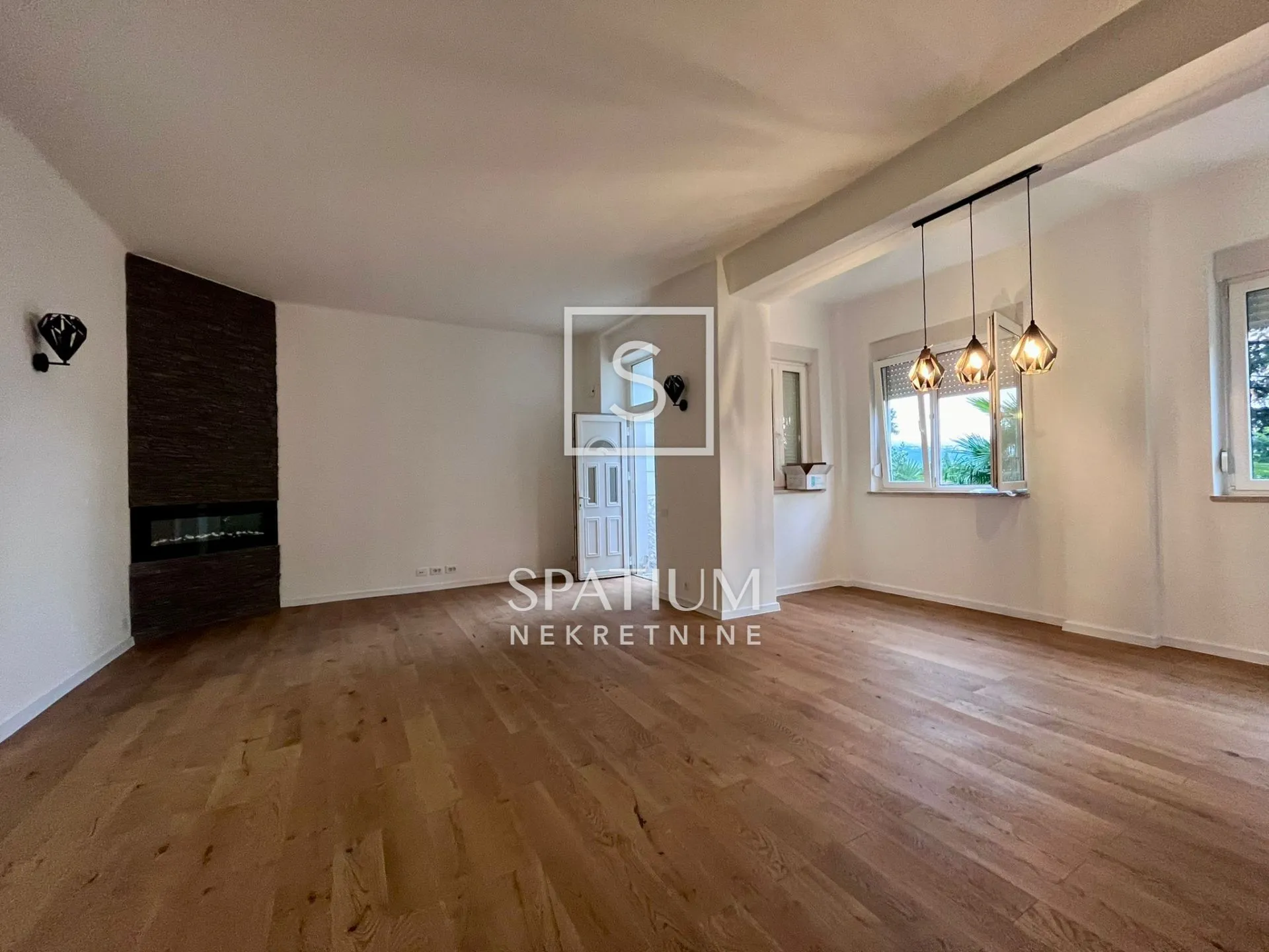 OPATIJA, ADAPTIRANI TROSOBAN STAN - cover