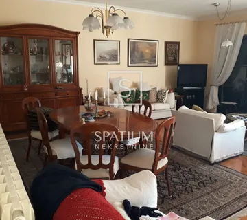 KOSTRENA, KUĆA NA ODLIČNOJ LOKACIJI 250m OD MORA - cover