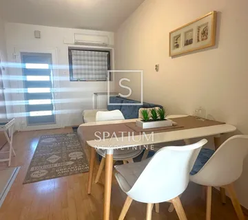 OTOK KRK, MALINSKA, JEDNOSOBAN STAN BLIZU MORA - cover