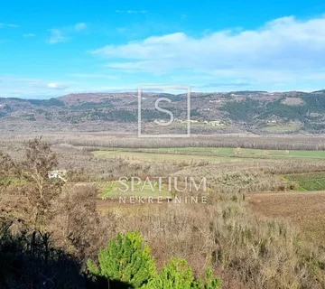 MOTOVUN, ISTRA, GRAĐEVINSKO ZEMLJIŠTE S PANORAMSKIM POGLEDOM - cover