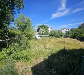 KRK, ŠILO, GRAĐEVINSKO ZEMLJIŠTE 200m OD MORA - cover