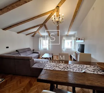 OPATIJA, STAN U CENTRU S JEDINSTVENIM POGLEDOM - cover