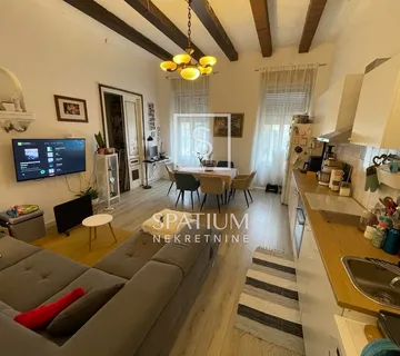 CENTAR, NAMJEŠTEN STAN 2S+DB - cover