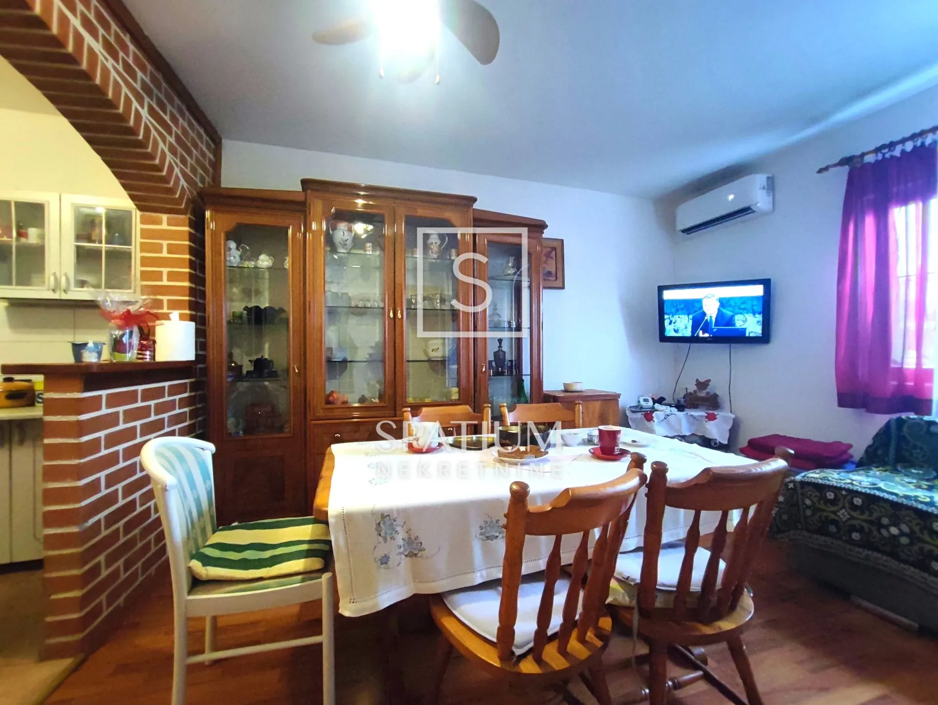 ŽBANDAJ, SAMO KOD NAS, ETAŽA KUĆE S PRIPADAJUĆIM DVORIŠTEM - cover