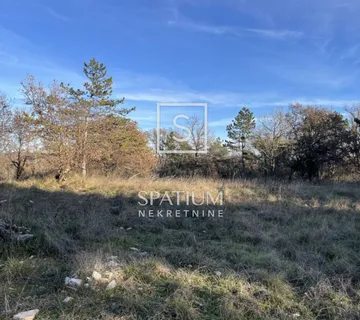 BUJE, GRAĐEVINSKO ZEMLJIŠTE, 2 KM OD CENTRA - cover