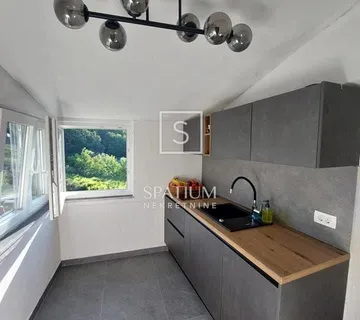 KASTAV, KUĆA S POSLOVNIM PROSTOROM - cover