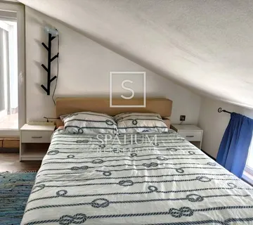 TRSAT, JEDNOSOBAN STAN S POGLEDOM NA MORE, ZA NAJAM - cover