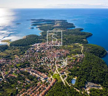 PREMANTURA, GRAĐEVINSKO ZEMLJIŠTE 200 METARA OD CENTRA - cover