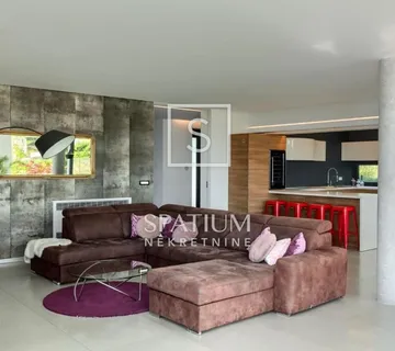 VIŠNJAN,VILLA SA BAZENOM - cover