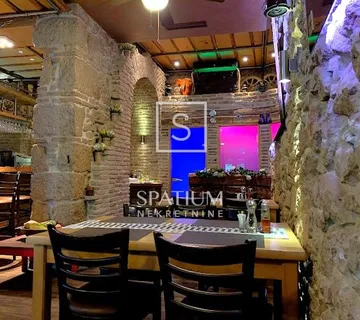 CRIKVENICA, UGOSTITELJSKI OBJEKT U CENTRU GRADA - cover