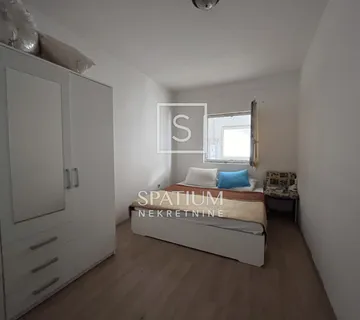 VIŠKOVO, STAN S PARKINGOM I TERASOM - cover