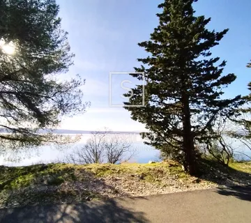 CRIKVENICA, KAČJAK, TEREN PRVI RED DO MORA - cover