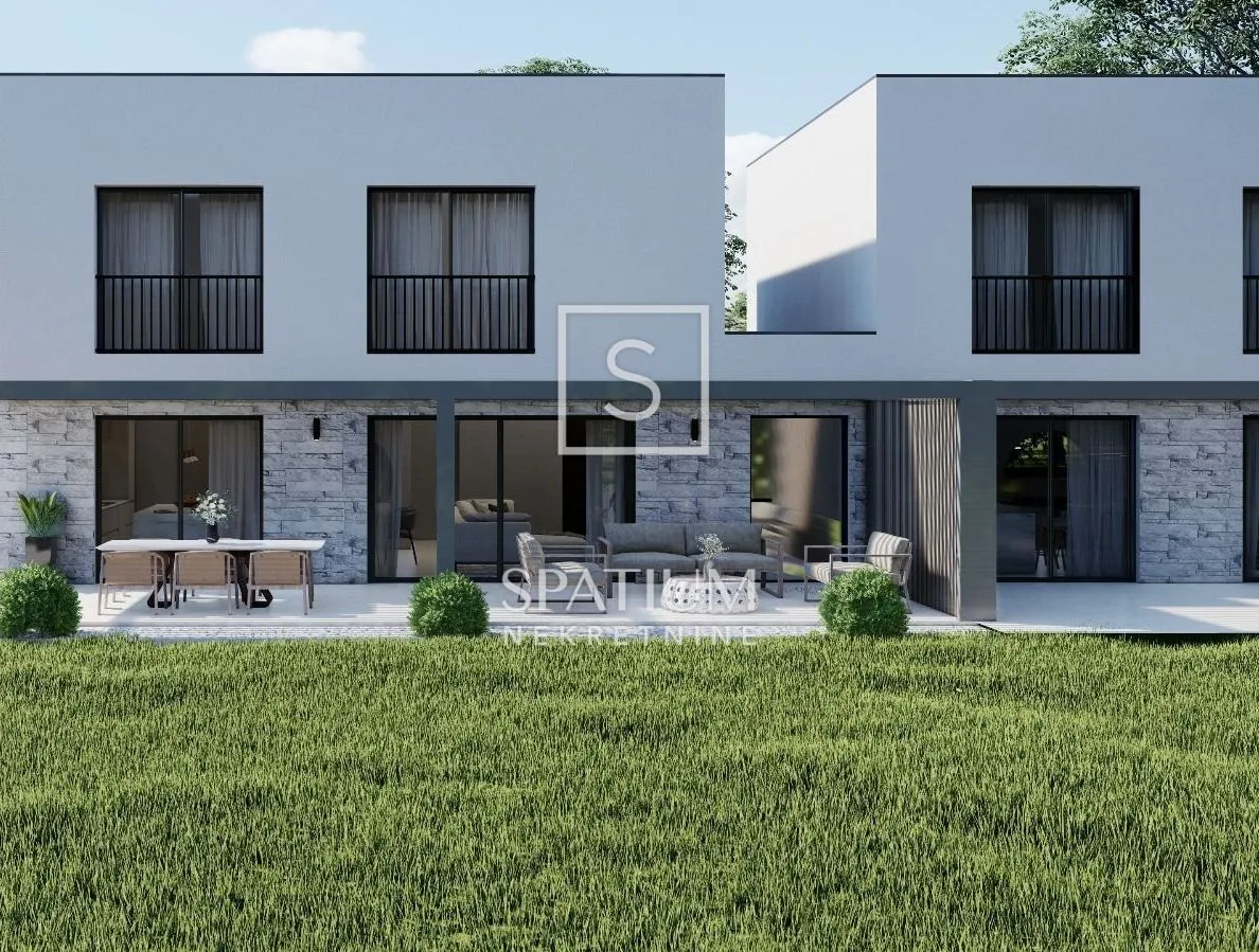 POREČ, MODERNA KUĆA U NIZU S KROVNOM TERASOM - cover