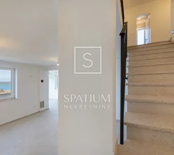 OTOK KRK, KLIMNO, KUĆA S PANORAMSKIM POGLEDOM NA MORE - cover