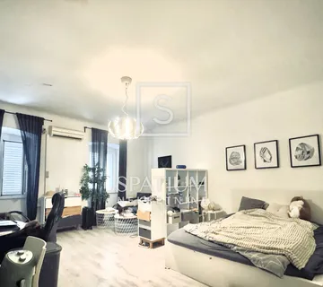 CENTAR, JEDNOSOBAN STAN NA KORZU - cover